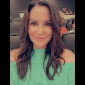 Meet your Posher, Angela